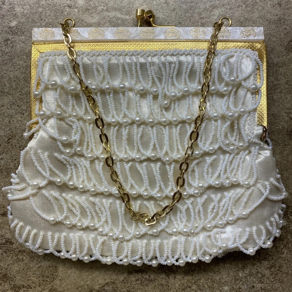 Vintage Beaded Evening Purse White, Gold Chain Hong Kong